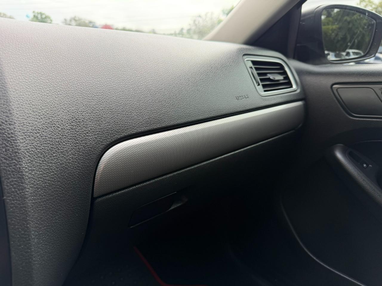 2016 Volkswagen Jetta Sedan 4dr Auto 1.4T SE Jacksonville FL