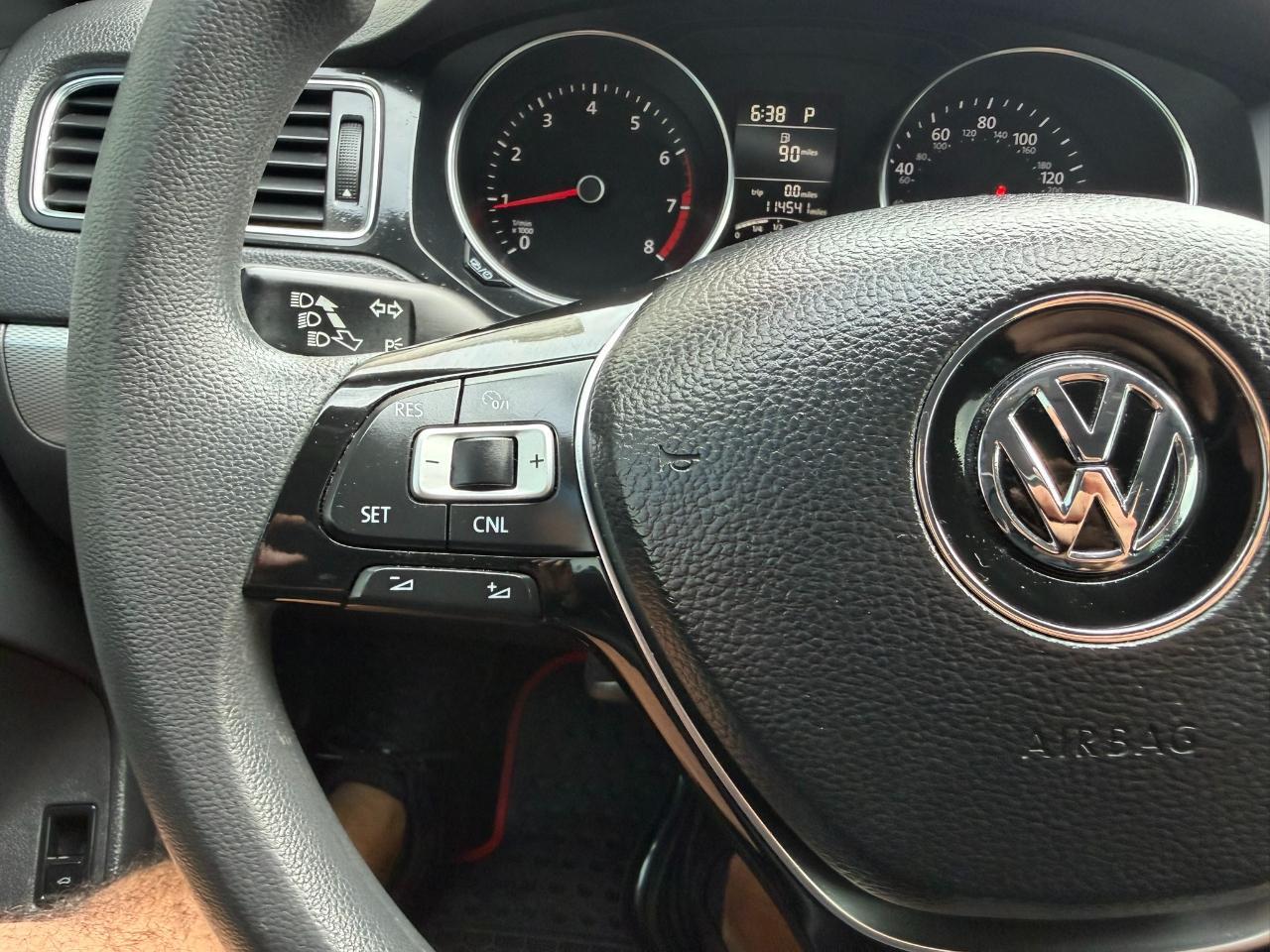 2016 Volkswagen Jetta Sedan 4dr Auto 1.4T SE Jacksonville FL