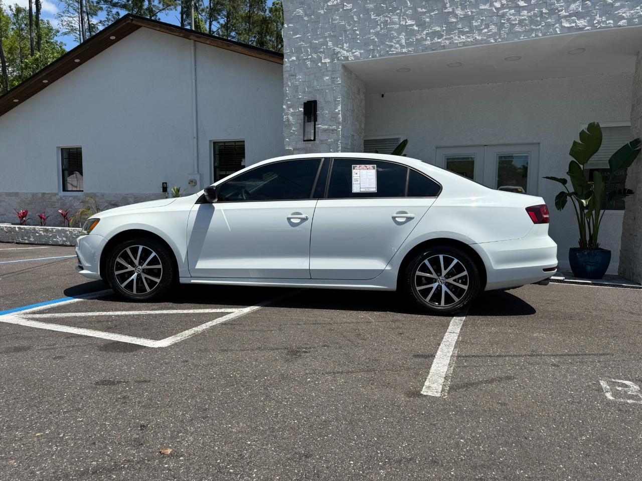 2016 Volkswagen Jetta Sedan 4dr Auto 1.4T SE