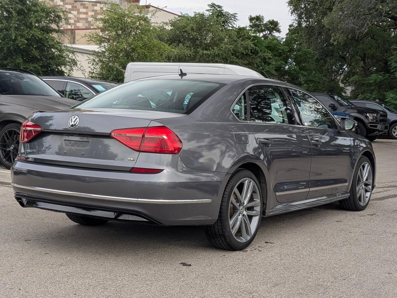2016 Volkswagen Passat 1.8T R-Line