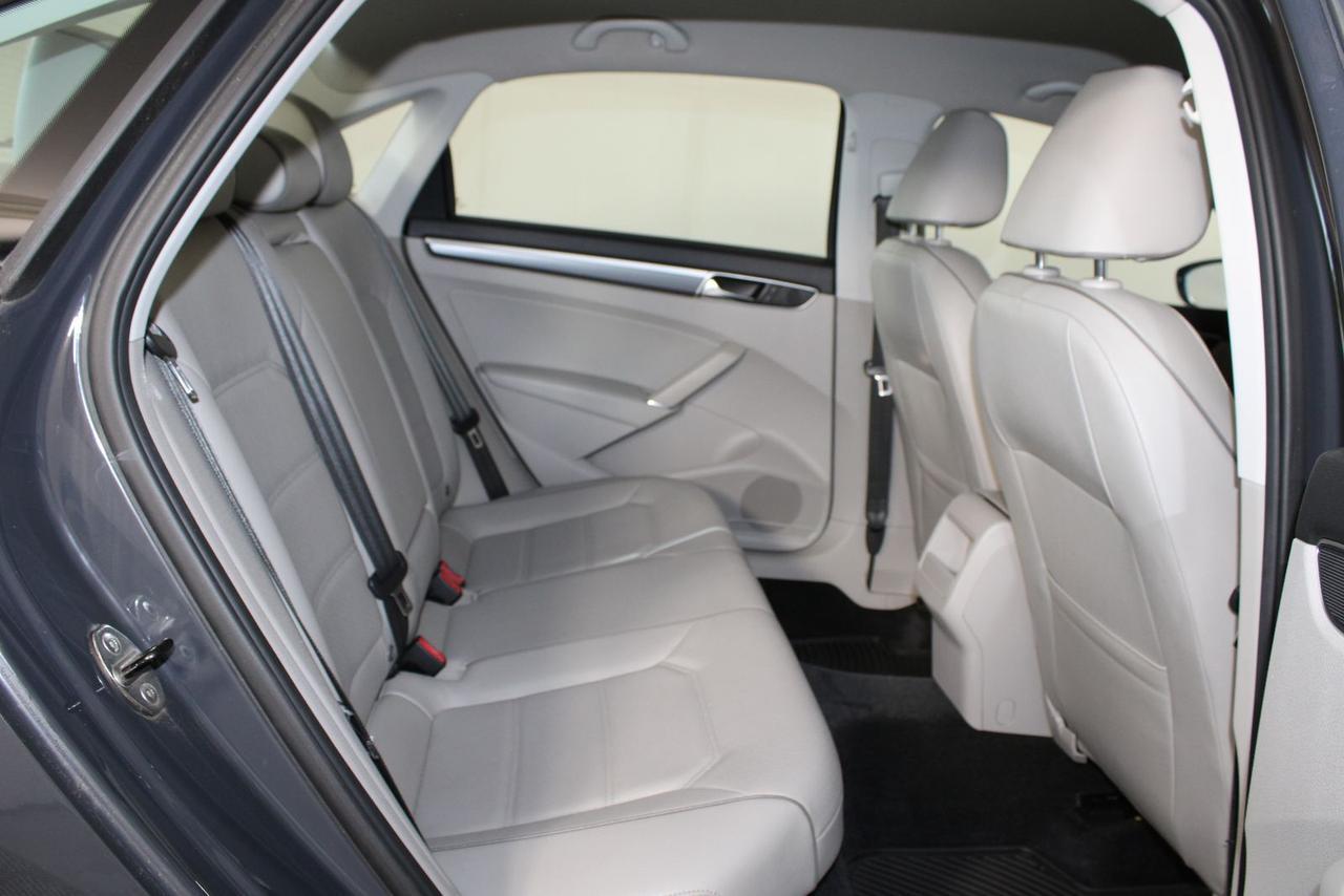 2016 Volkswagen Passat 1.8T R-Line Manassas VA