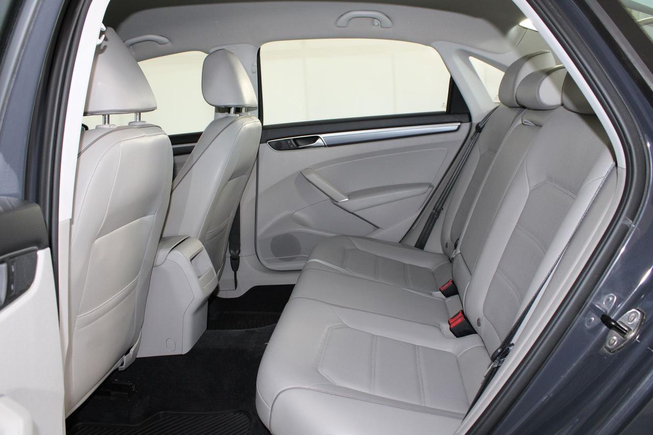 2016 Volkswagen Passat 1.8T R-Line Manassas VA