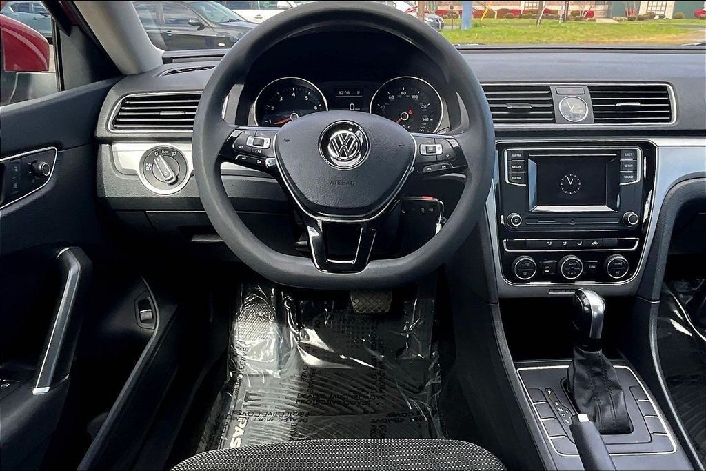 2016 Volkswagen Passat 1.8T S OR