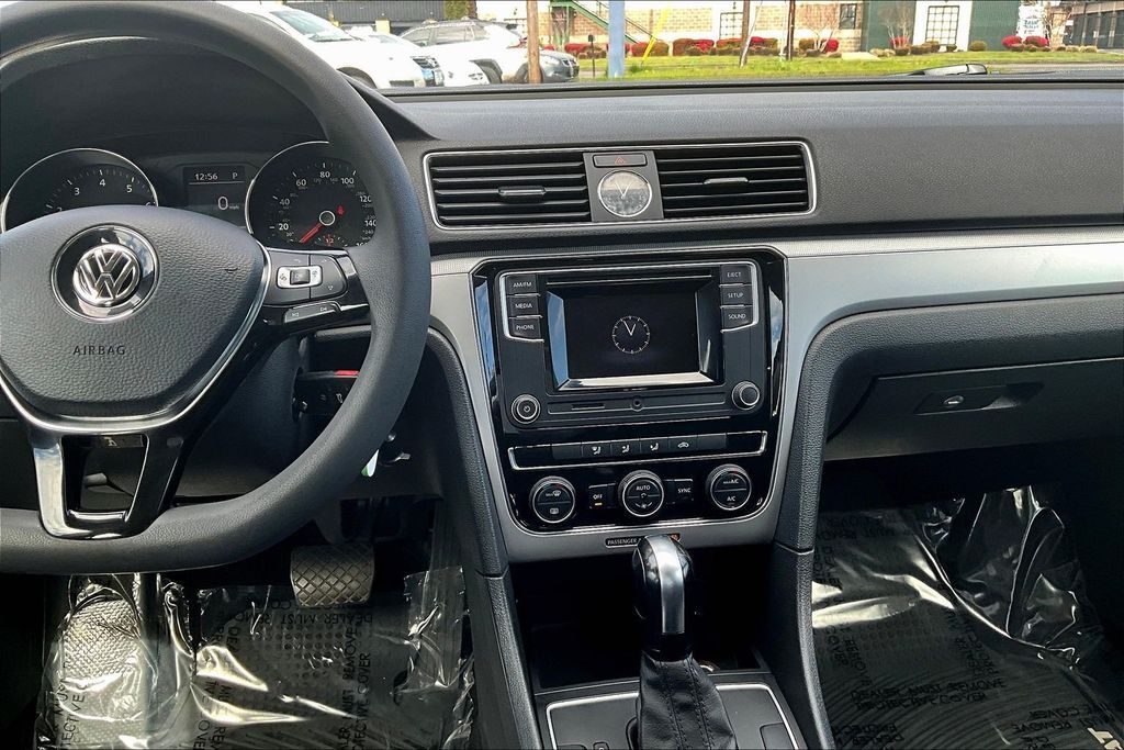 2016 Volkswagen Passat 1.8T S OR