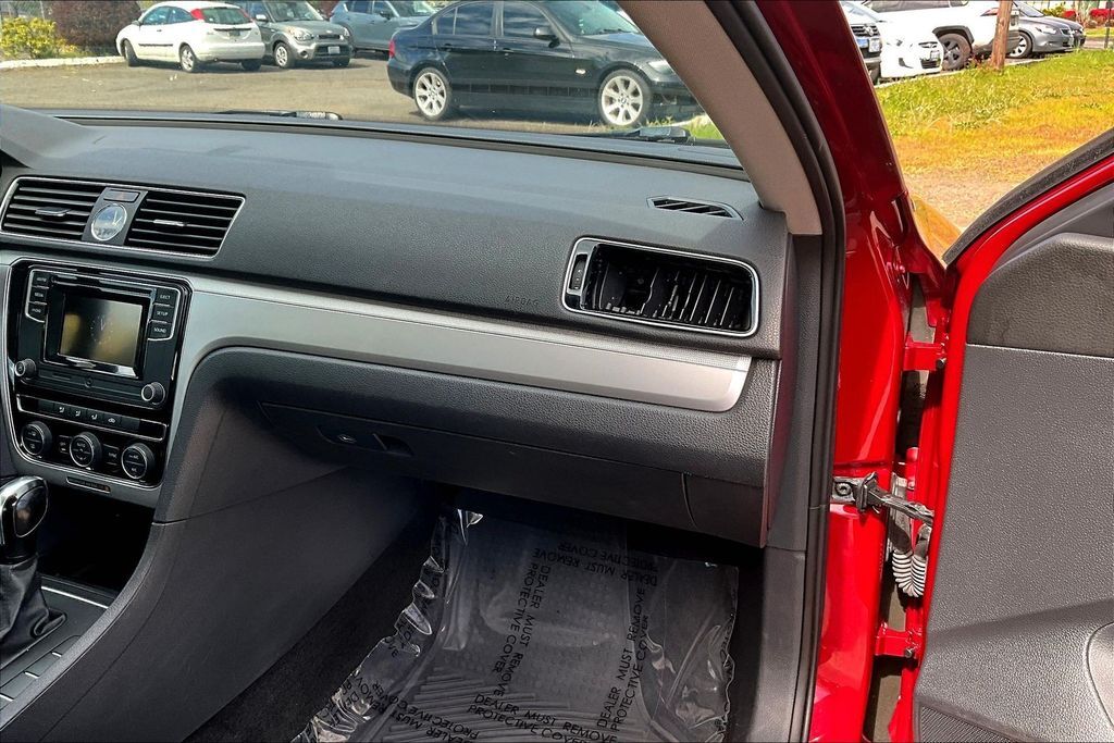 2016 Volkswagen Passat 1.8T S OR