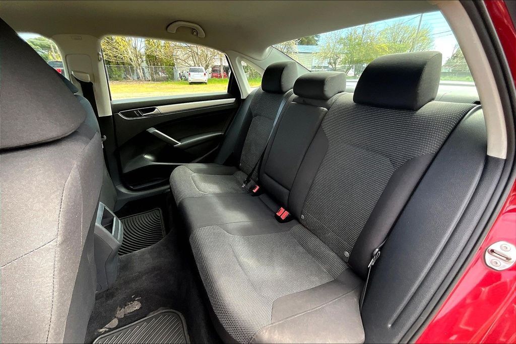 2016 Volkswagen Passat 1.8T S OR