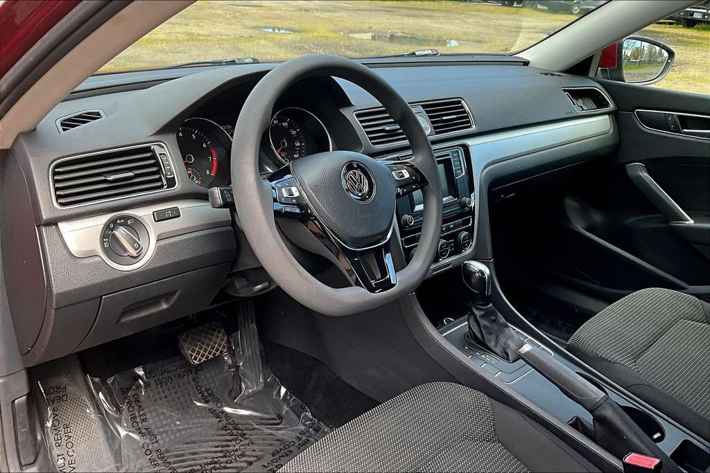 2016 Volkswagen Passat 1.8T S OR