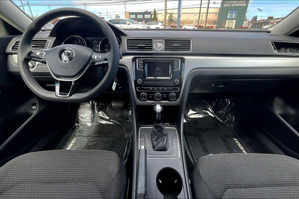 2016 Volkswagen Passat 1.8T S OR