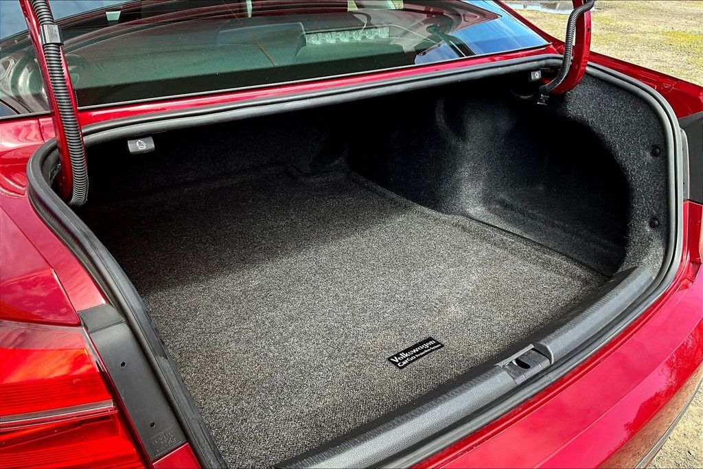 2016 Volkswagen Passat 1.8T S OR