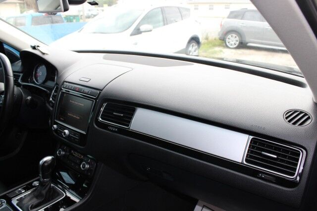 2016 Volkswagen TOUAREG VR6 SPORT AWD Melbourne FL