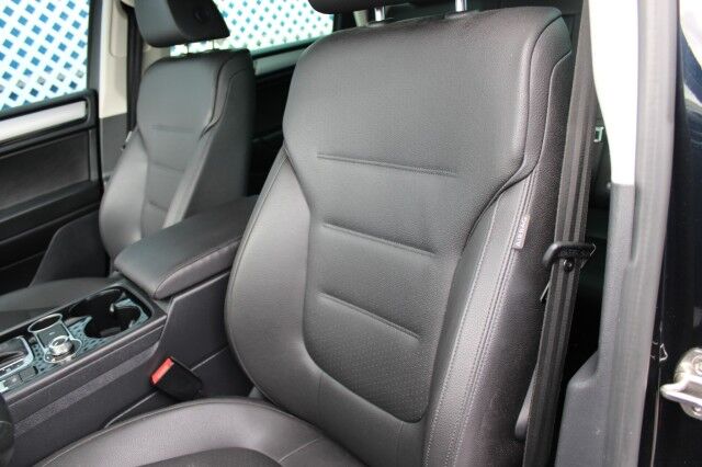 2016 Volkswagen TOUAREG VR6 SPORT AWD Melbourne FL