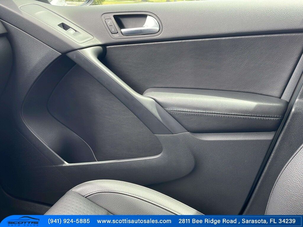 2016 Volkswagen Tiguan S~BLUETOOTH~BUCKETS SEATS~CRUISE CONTROL~HALOGEN HEADLIGHTS~REARVIEW CAMERA~TURBOCHARGER~LOW MILES Sarasota FL