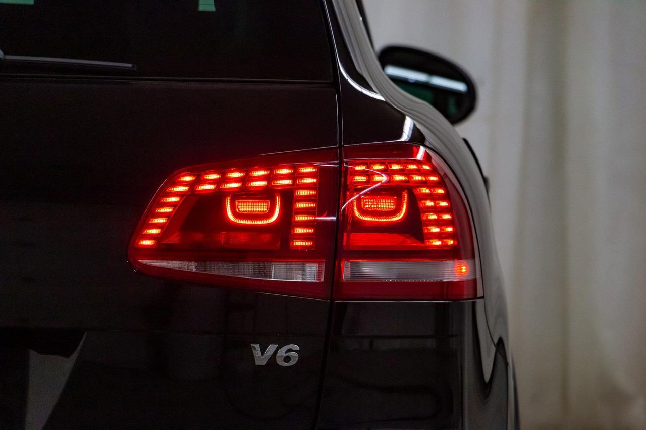 2016 Volkswagen Touareg 4Motion Comfortline Leather Roof Nav Red Deer AB