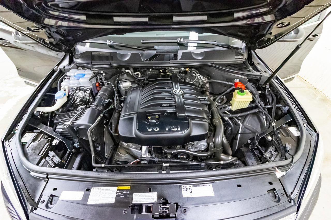 2016 Volkswagen Touareg 4Motion Comfortline Leather Roof Nav Red Deer AB