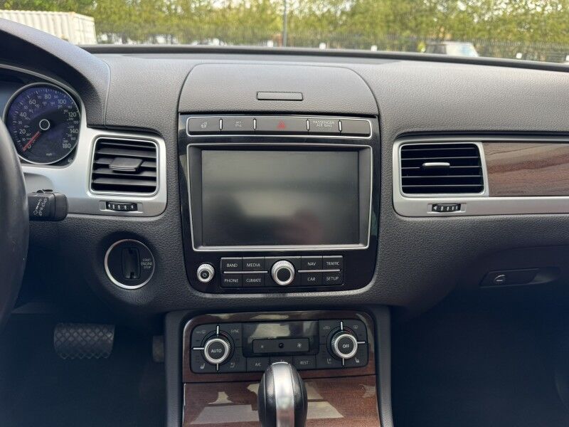 2016 Volkswagen Touareg Sport Willow Grove PA