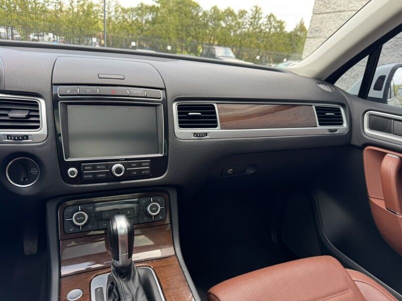 2016 Volkswagen Touareg Sport Willow Grove PA