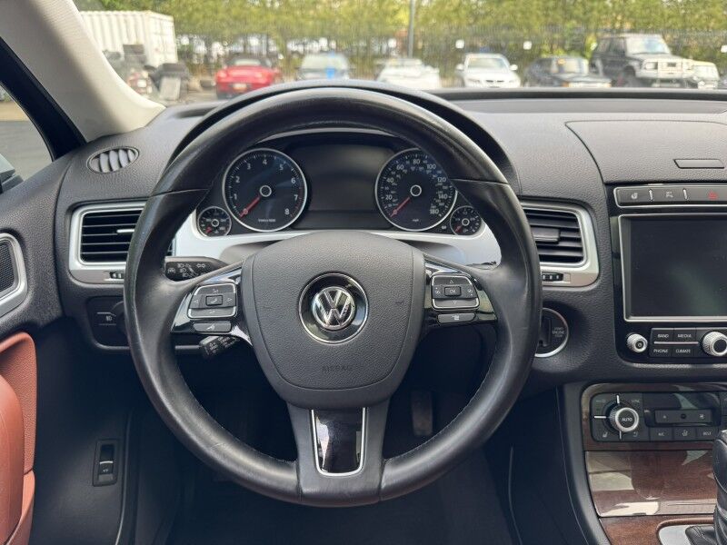 2016 Volkswagen Touareg Sport Willow Grove PA