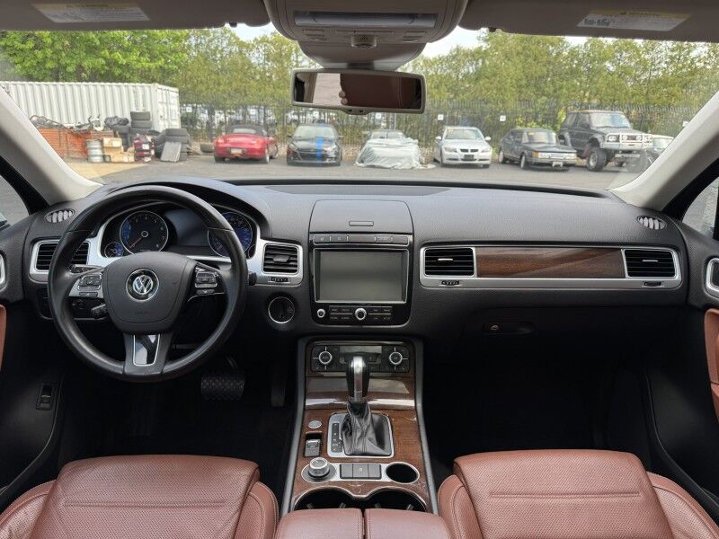 2016 Volkswagen Touareg Sport Willow Grove PA