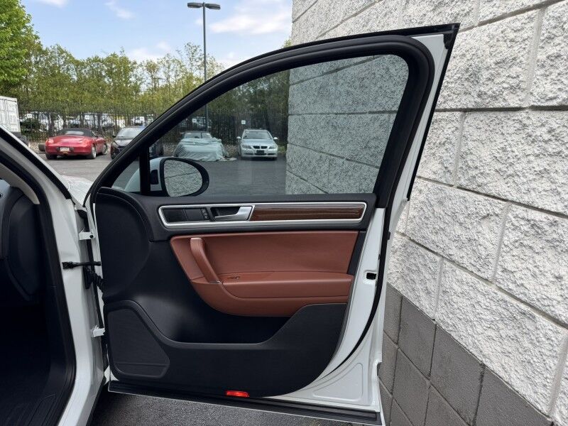 2016 Volkswagen Touareg Sport Willow Grove PA