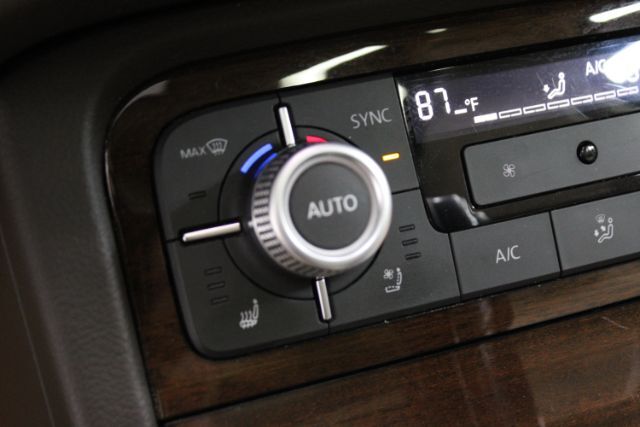 2016 Volkswagen Touareg VR6 Lux Chantilly VA