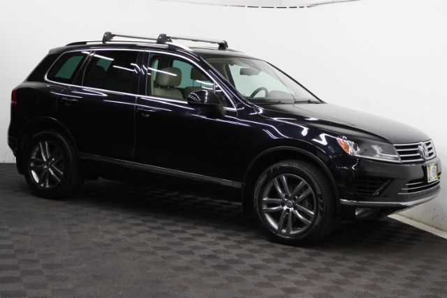 2016 Volkswagen Touareg VR6 Lux