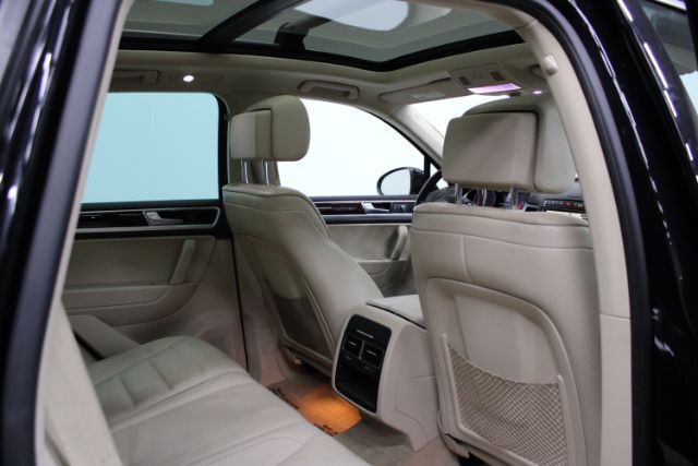 2016 Volkswagen Touareg VR6 Lux Chantilly VA