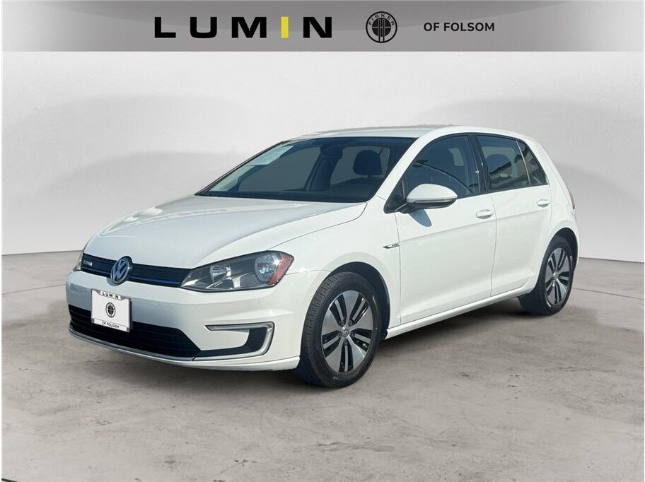 2016 Volkswagen e-Golf SE Hatchback Sedan 4D