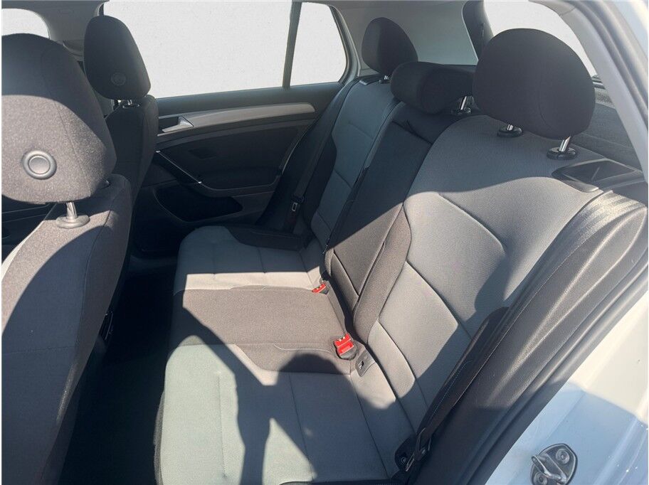 2016 Volkswagen e-Golf SE Hatchback Sedan 4D Folsom CA
