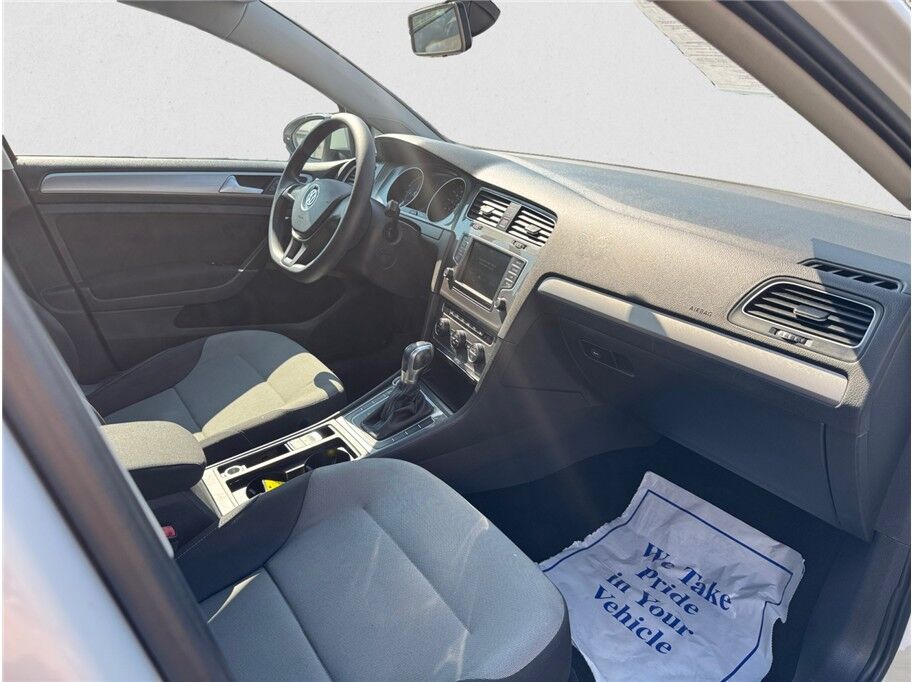 2016 Volkswagen e-Golf SE Hatchback Sedan 4D Folsom CA