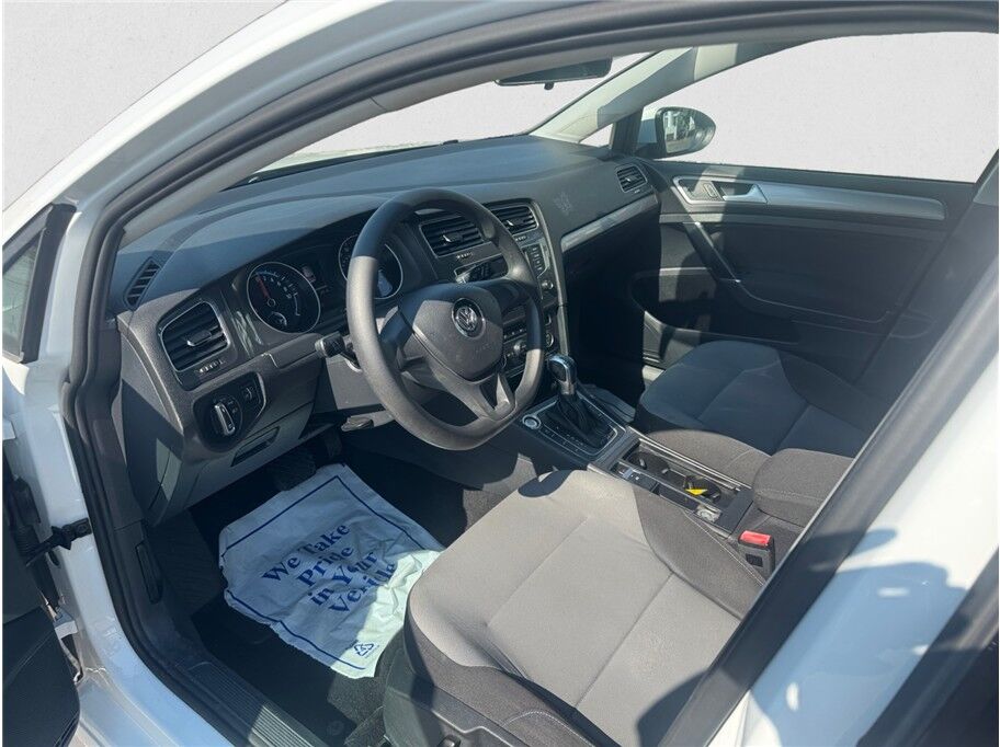 2016 Volkswagen e-Golf SE Hatchback Sedan 4D Folsom CA