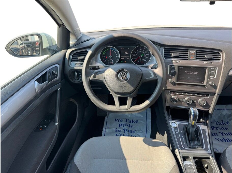 2016 Volkswagen e-Golf SE Hatchback Sedan 4D Folsom CA