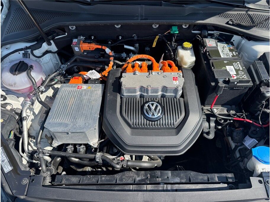 2016 Volkswagen e-Golf SE Hatchback Sedan 4D Folsom CA