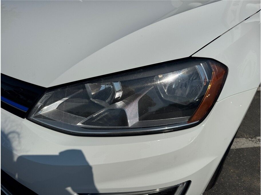 2016 Volkswagen e-Golf SE Hatchback Sedan 4D Folsom CA