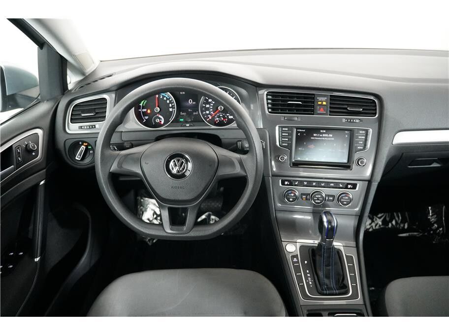 2016 Volkswagen e-Golf SE Hatchback Sedan 4D Folsom CA