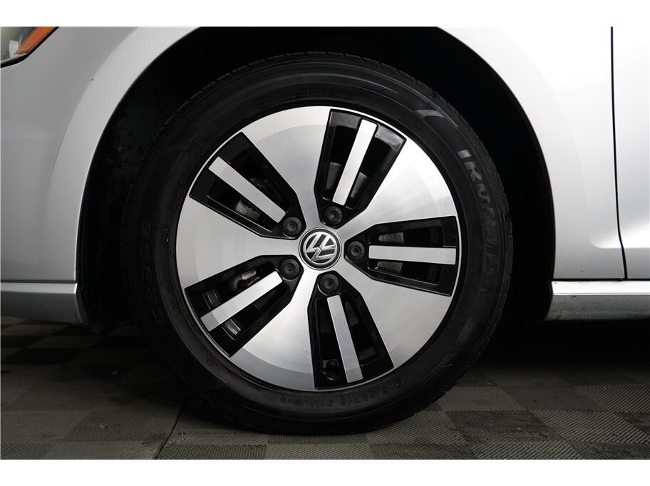 2016 Volkswagen e-Golf SE Hatchback Sedan 4D Folsom CA