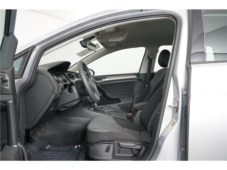 2016 Volkswagen e-Golf SE Hatchback Sedan 4D Folsom CA