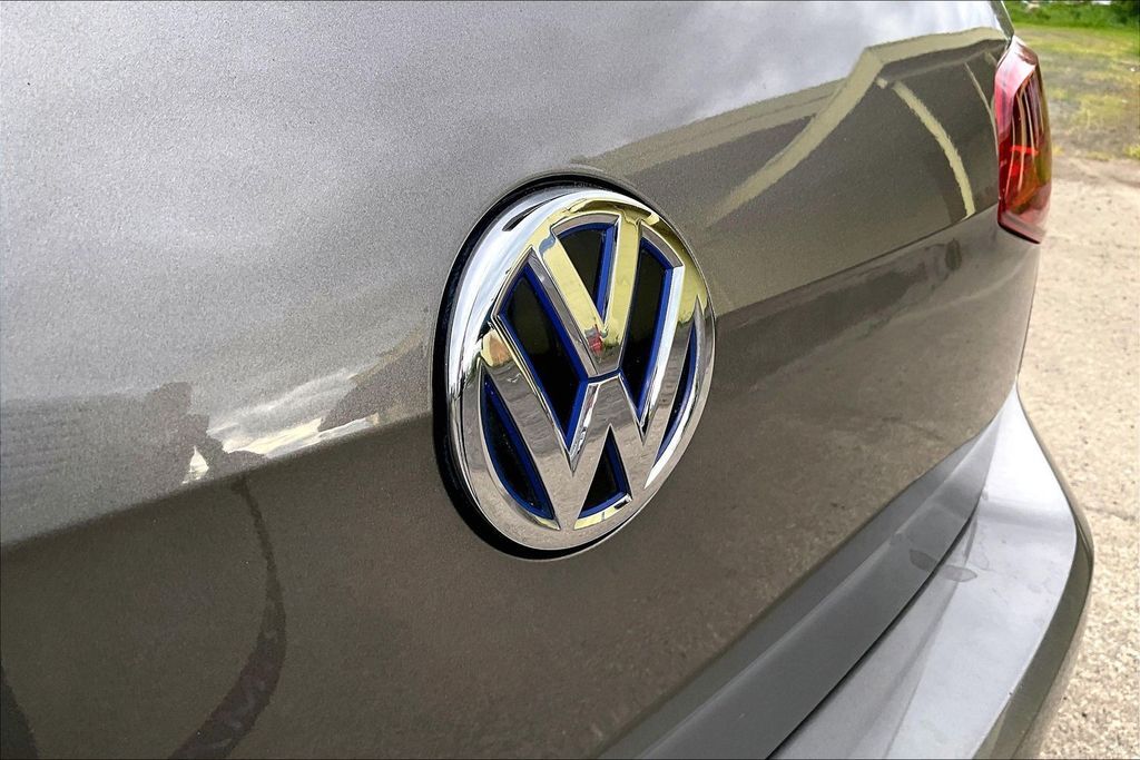 2016 Volkswagen e-Golf SE OR