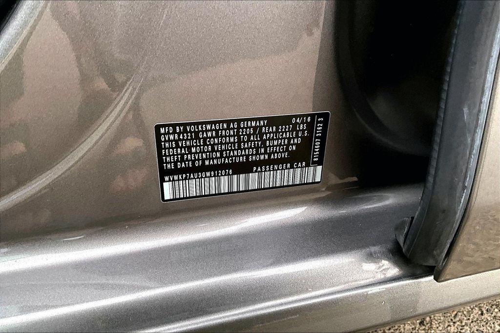 2016 Volkswagen e-Golf SE OR