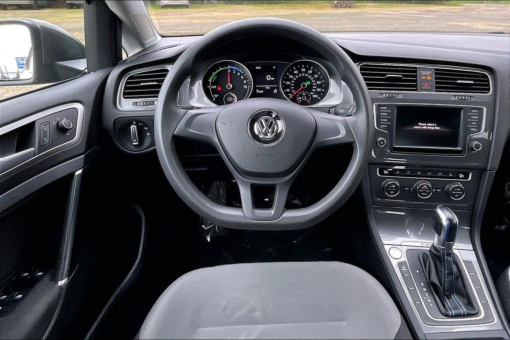 2016 Volkswagen e-Golf SE OR