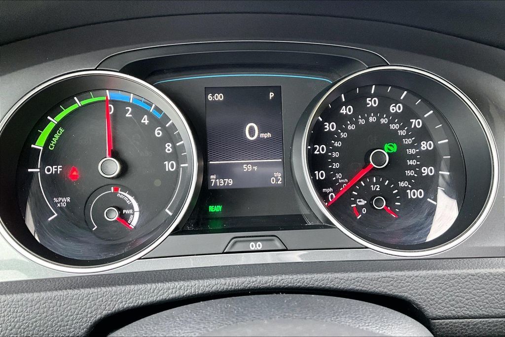 2016 Volkswagen e-Golf SE OR