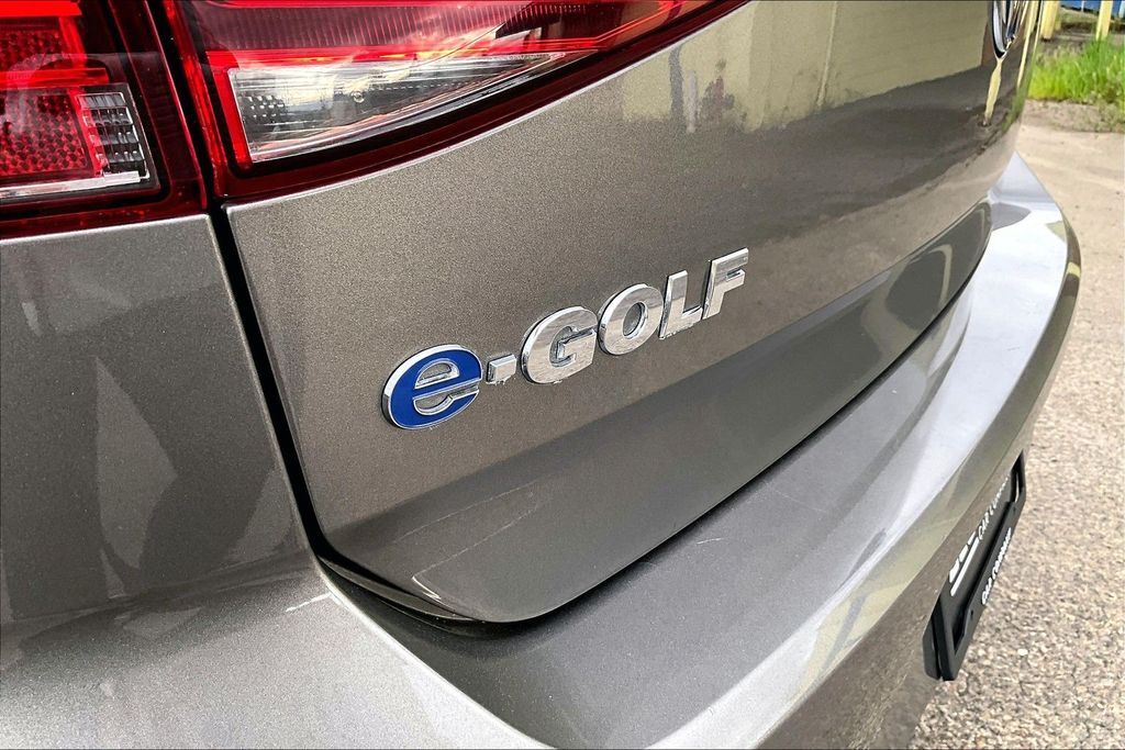 2016 Volkswagen e-Golf SE OR