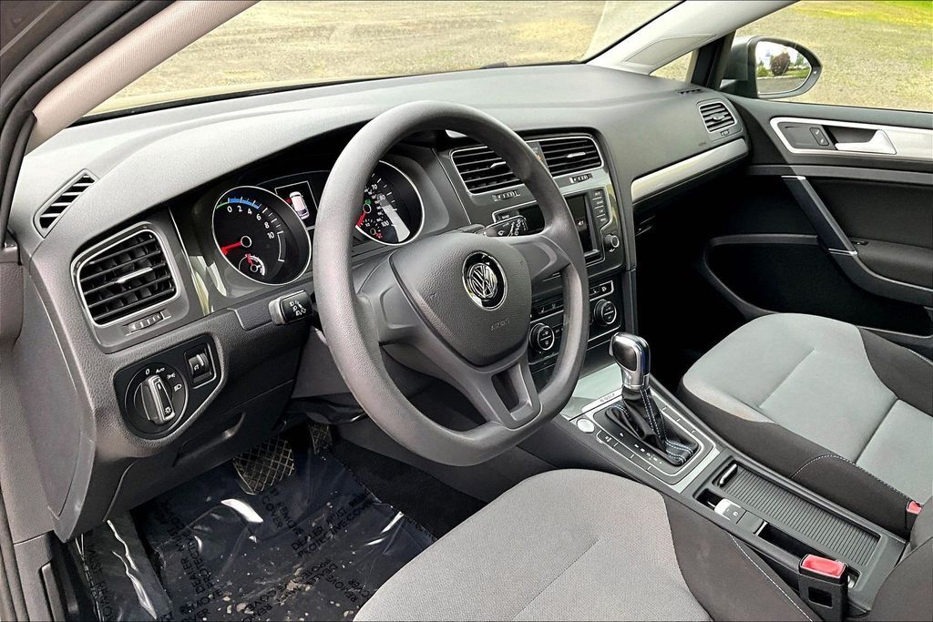 2016 Volkswagen e-Golf SE OR