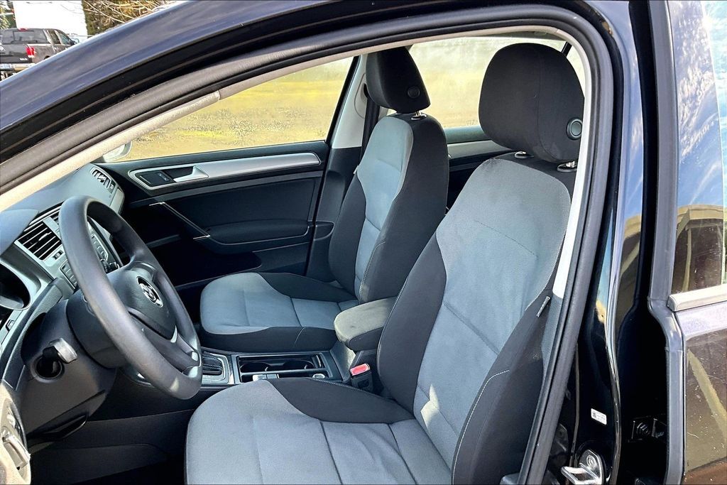 2016 Volkswagen e-Golf SE OR