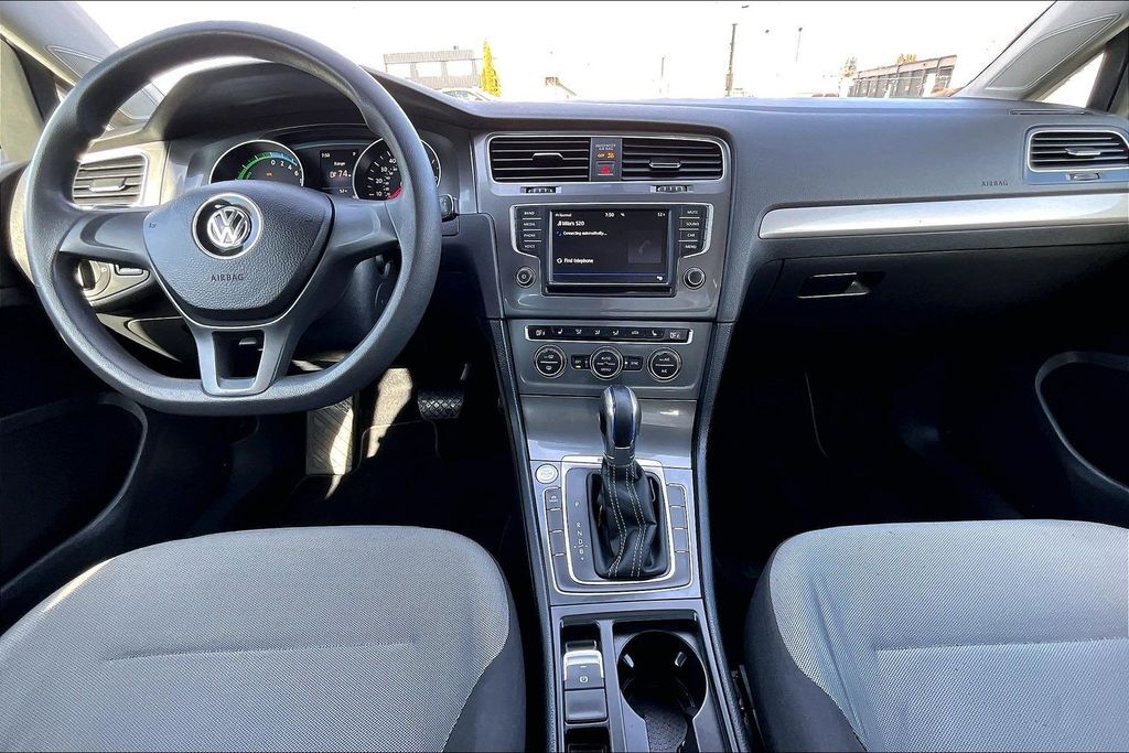 2016 Volkswagen e-Golf SE OR
