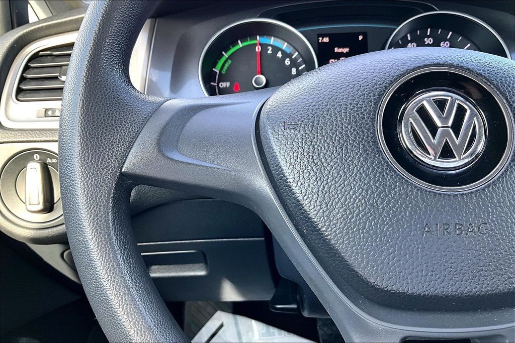 2016 Volkswagen e-Golf SE OR