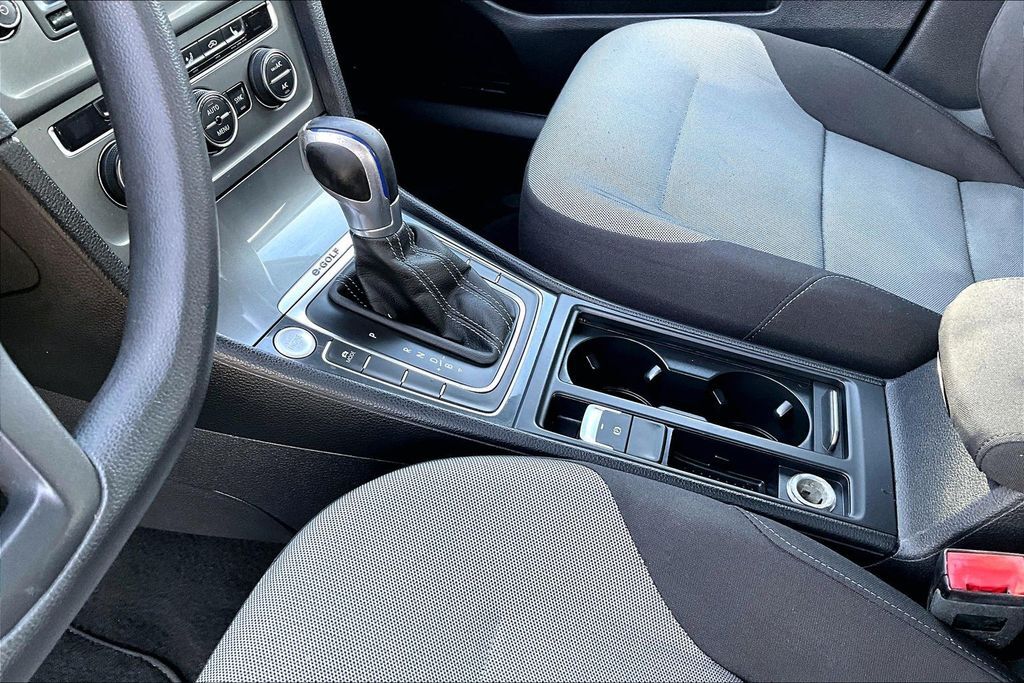 2016 Volkswagen e-Golf SE OR