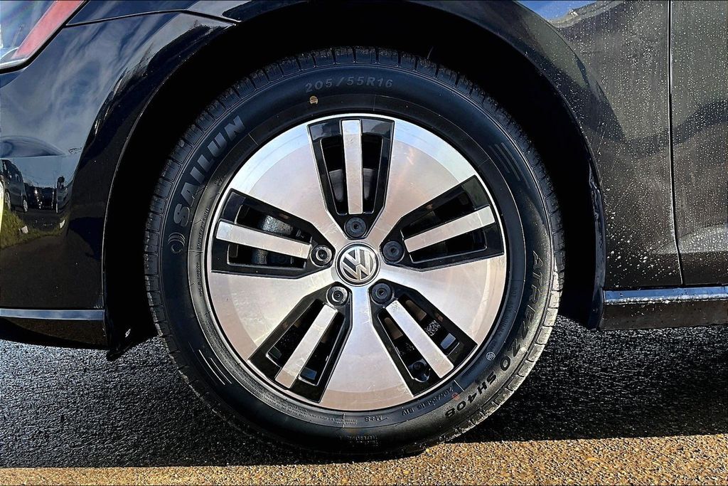 2016 Volkswagen e-Golf SE OR