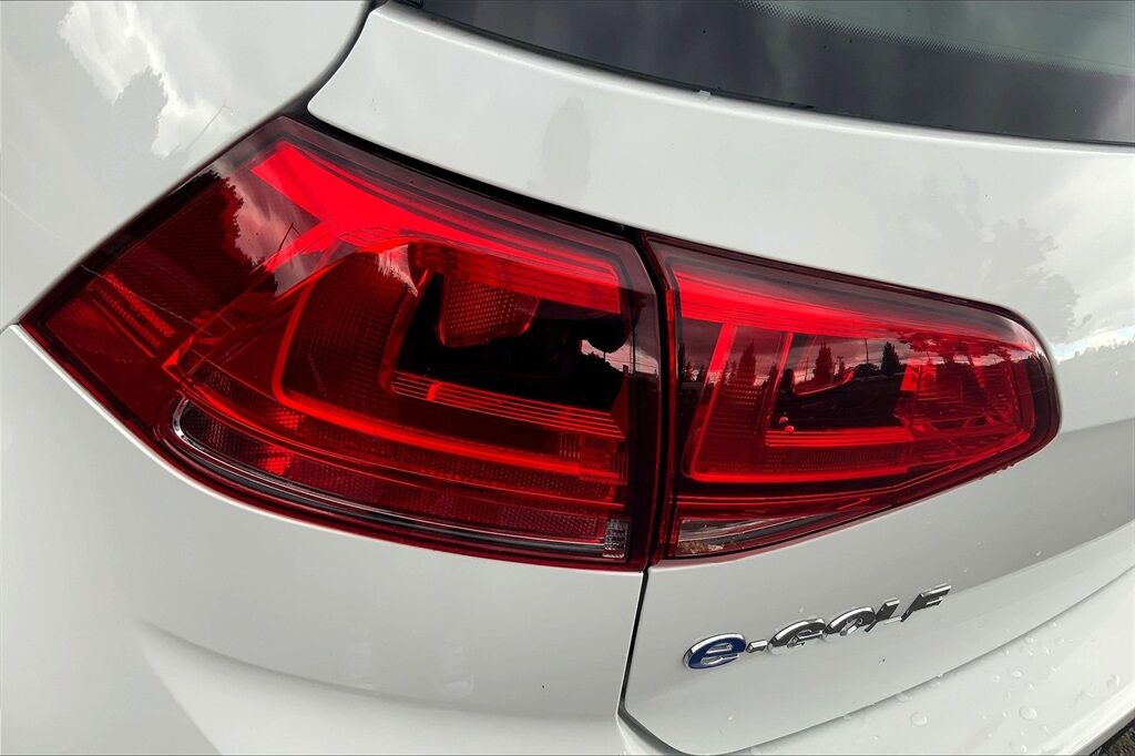 2016 Volkswagen e-Golf SE OR