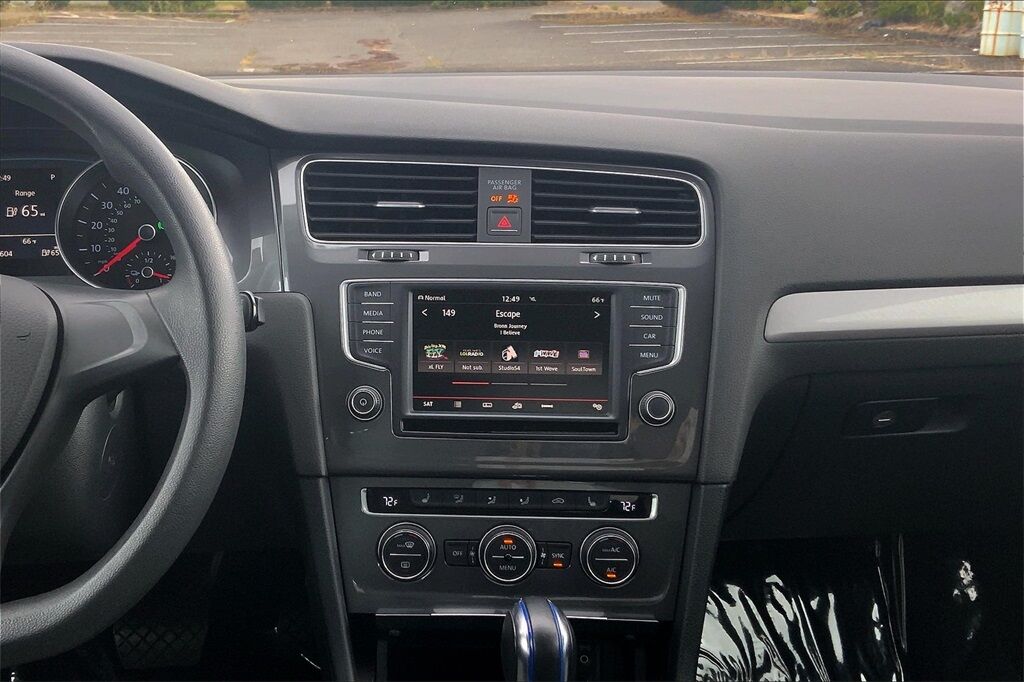 2016 Volkswagen e-Golf SE OR
