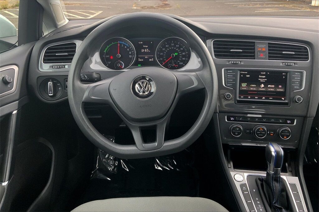 2016 Volkswagen e-Golf SE OR